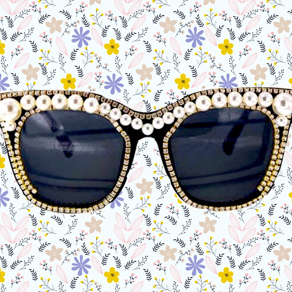 Sunglasses with pearl and rhinestone accents BRAND NEW